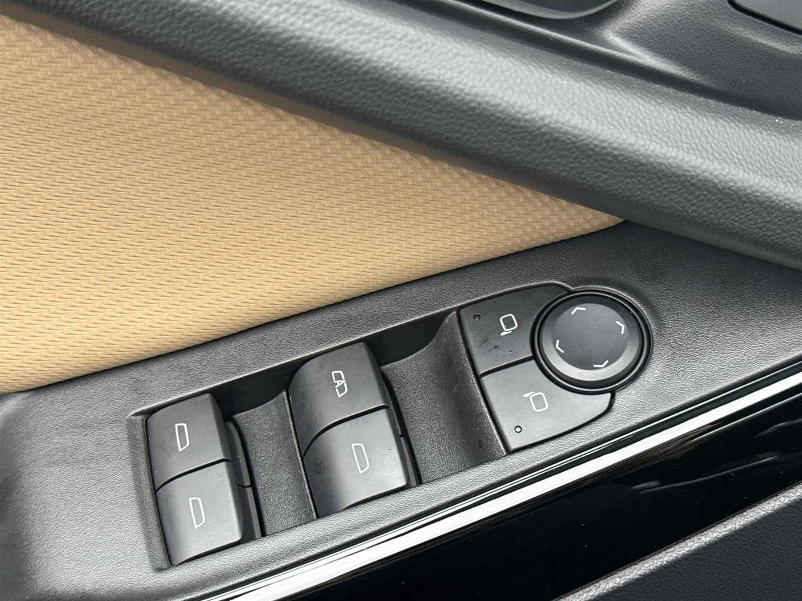 Thumbnail: 2025 Chevrolet Equinox - 22