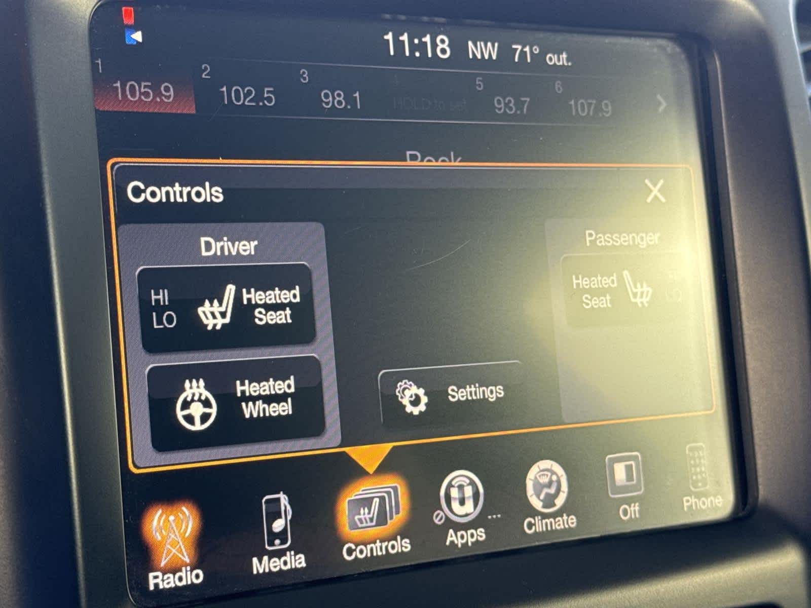 Thumbnail: 2017 Jeep Cherokee - 20