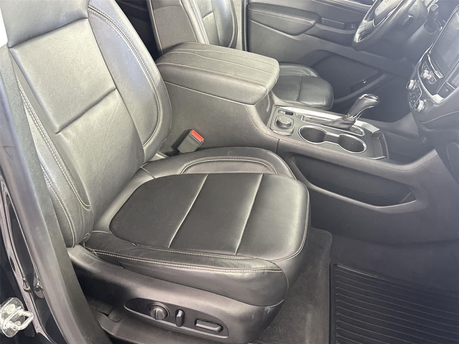 Thumbnail: 2019 Chevrolet Traverse - 18