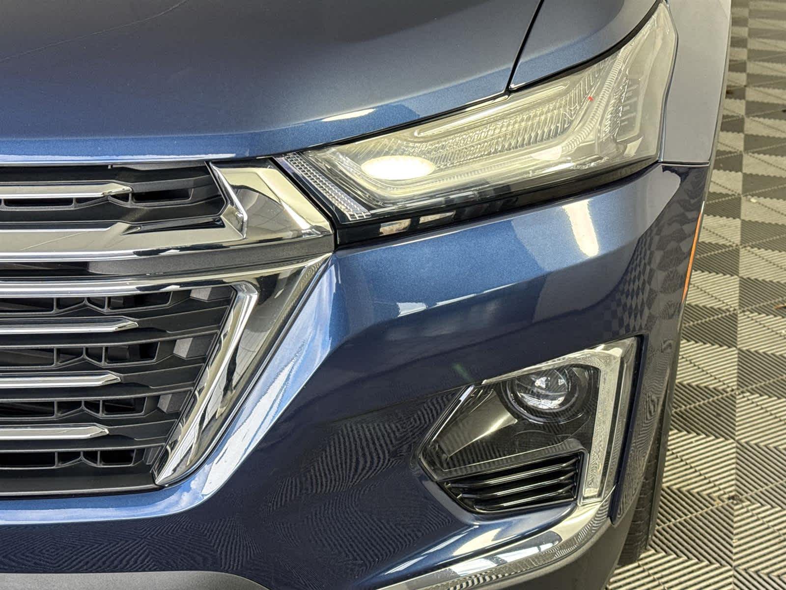 Thumbnail: 2023 Chevrolet Traverse - 9