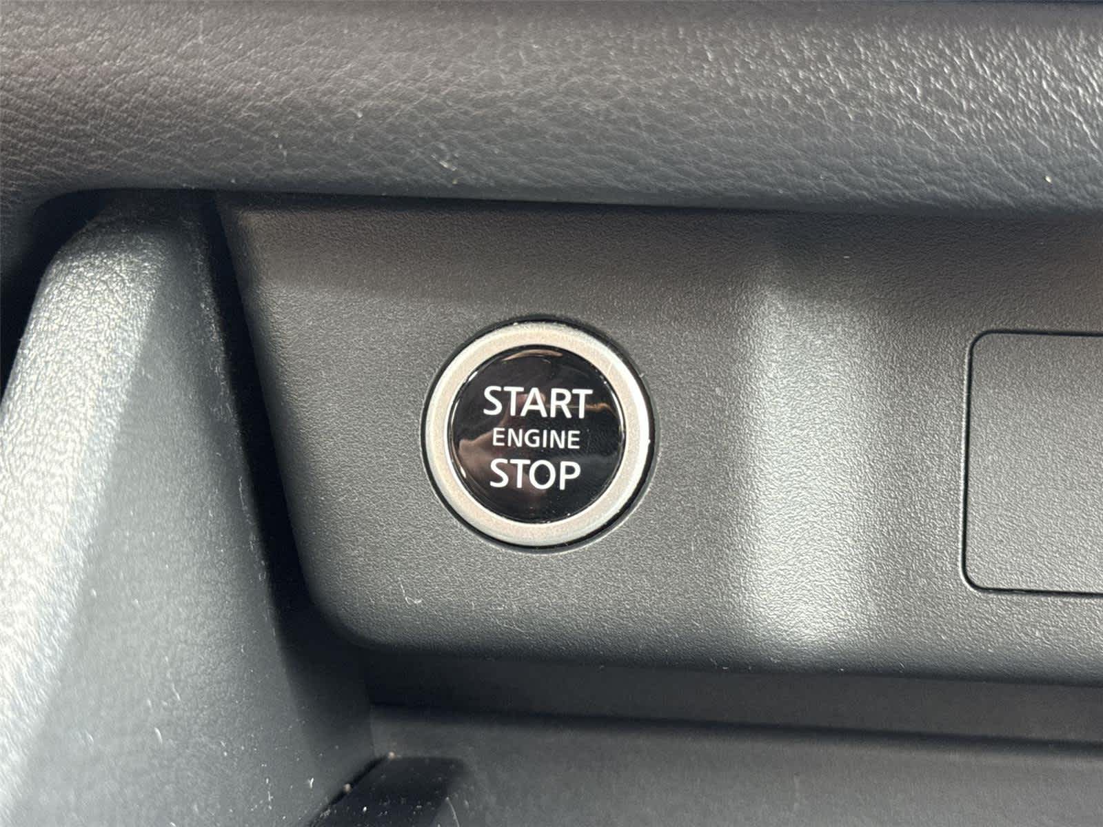 Thumbnail: 2021 Nissan Rogue - 28