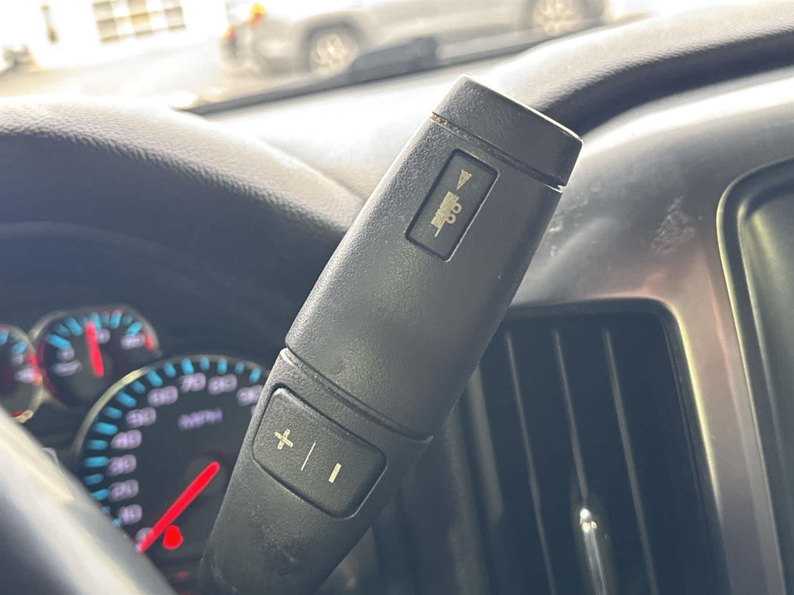 Thumbnail: 2019 Chevrolet Silverado 1500 - 21