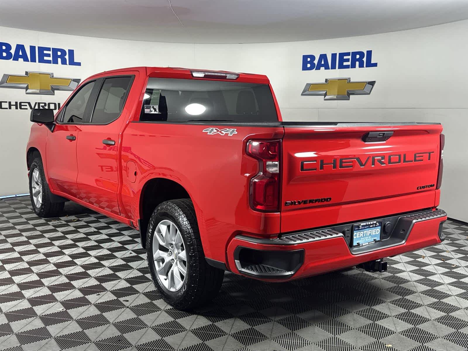 Thumbnail: 2020 Chevrolet Silverado 1500 - 3