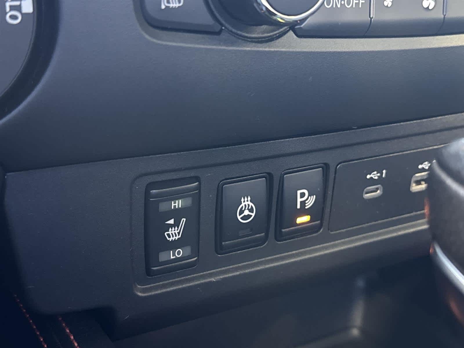 Thumbnail: 2022 Nissan Frontier - 22