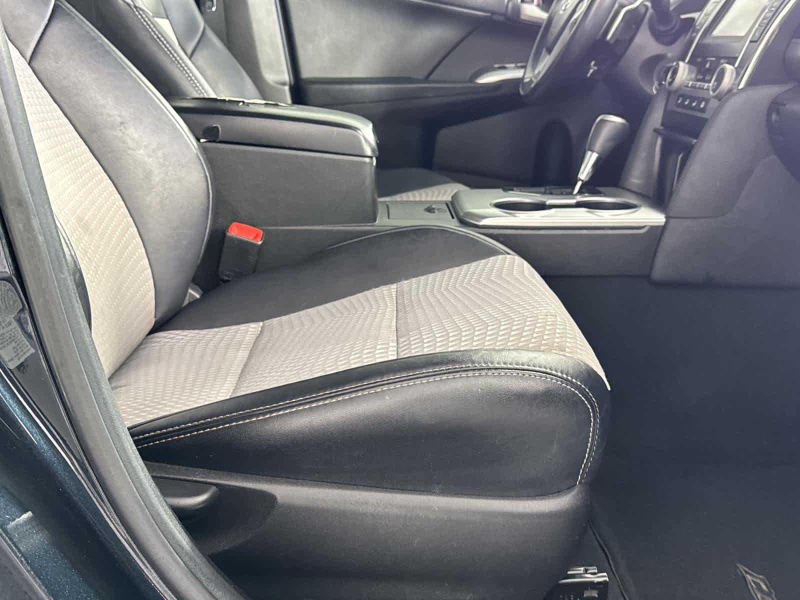 Thumbnail: 2014 Toyota Camry - 15