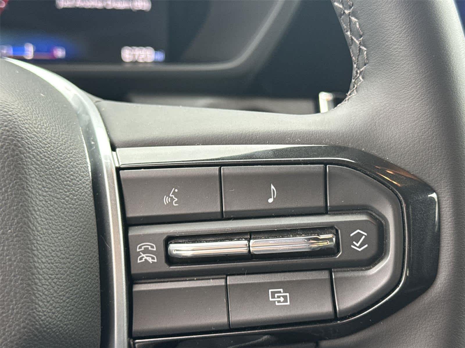 Thumbnail: 2025 Chevrolet Colorado - 25