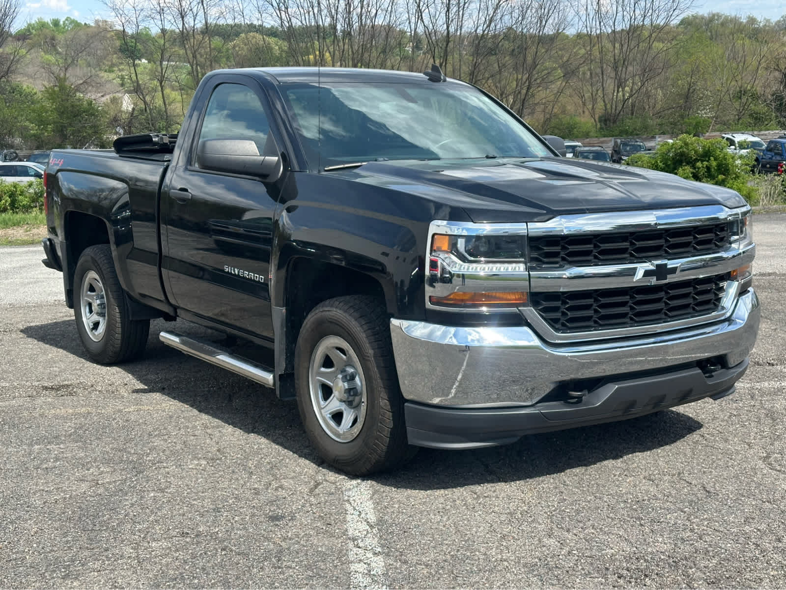 Thumbnail: 2018 Chevrolet Silverado 1500 - 3