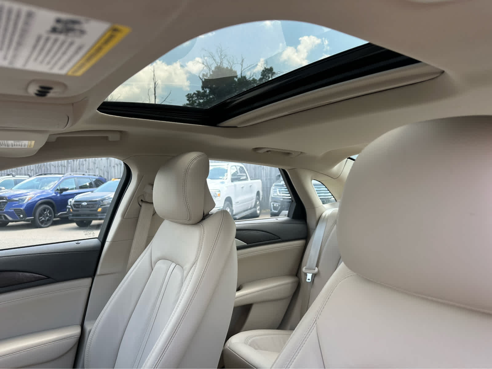 Thumbnail: 2017 Lincoln MKZ - 11