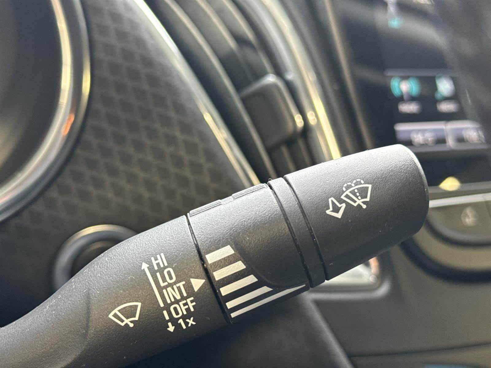 Thumbnail: 2017 Chevrolet Malibu - 28