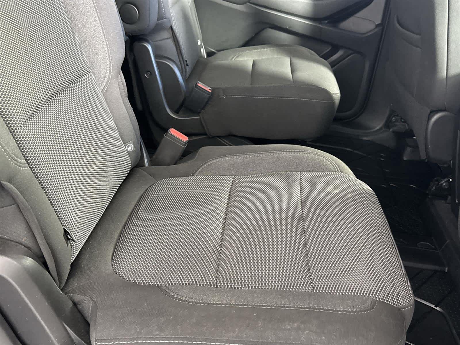 Thumbnail: 2023 Chevrolet Traverse - 16