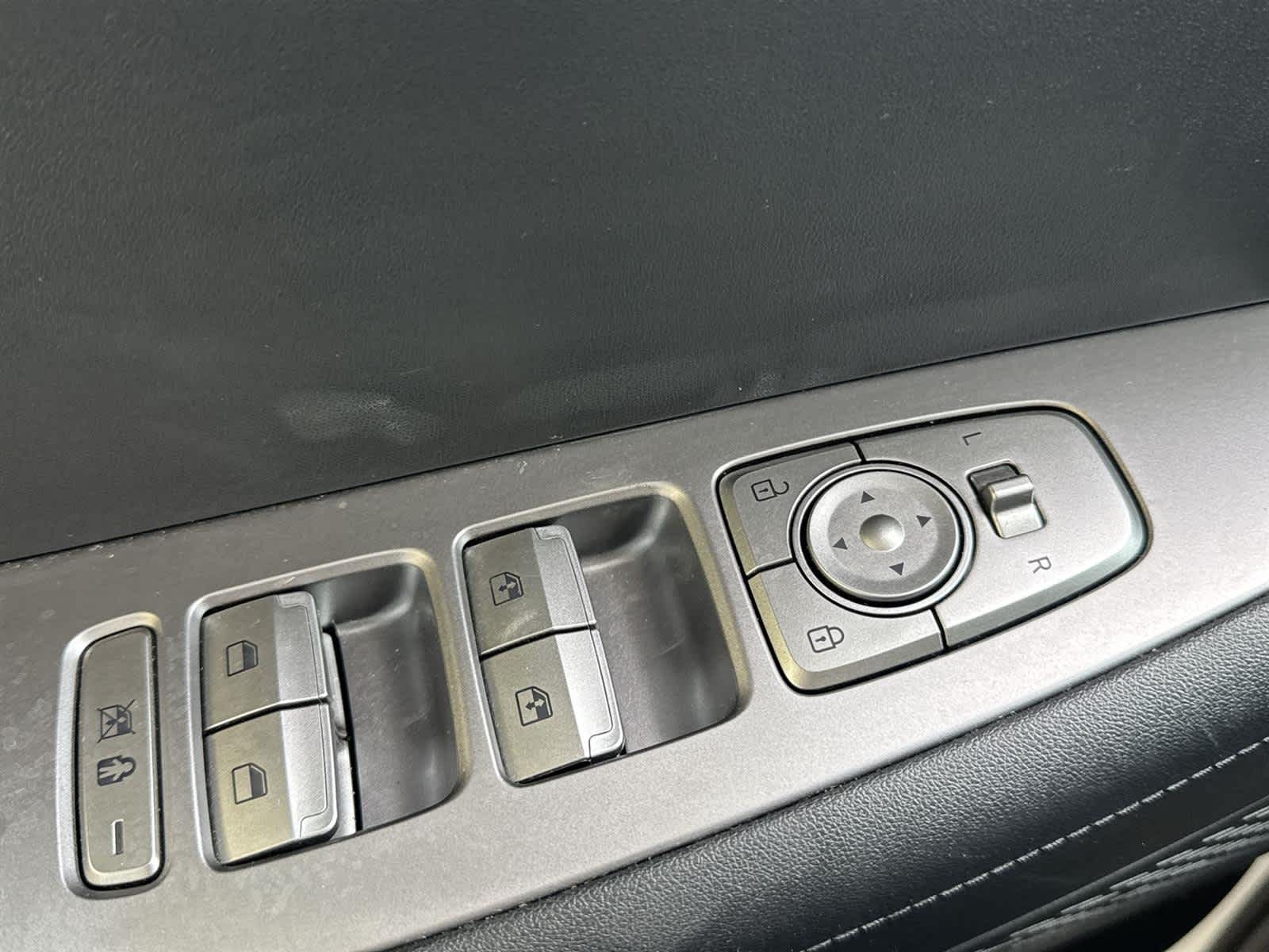 Thumbnail: 2023 Hyundai Palisade - 24