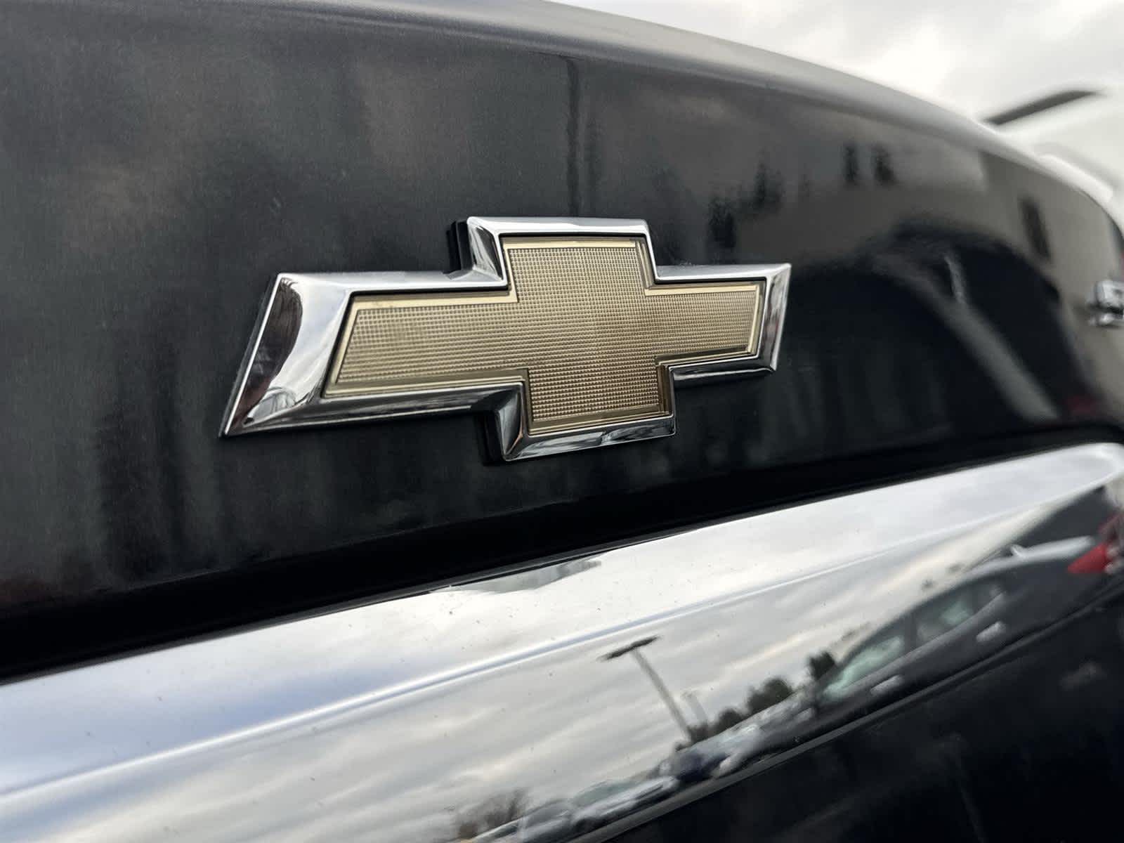 Thumbnail: 2015 Chevrolet Sonic - 30