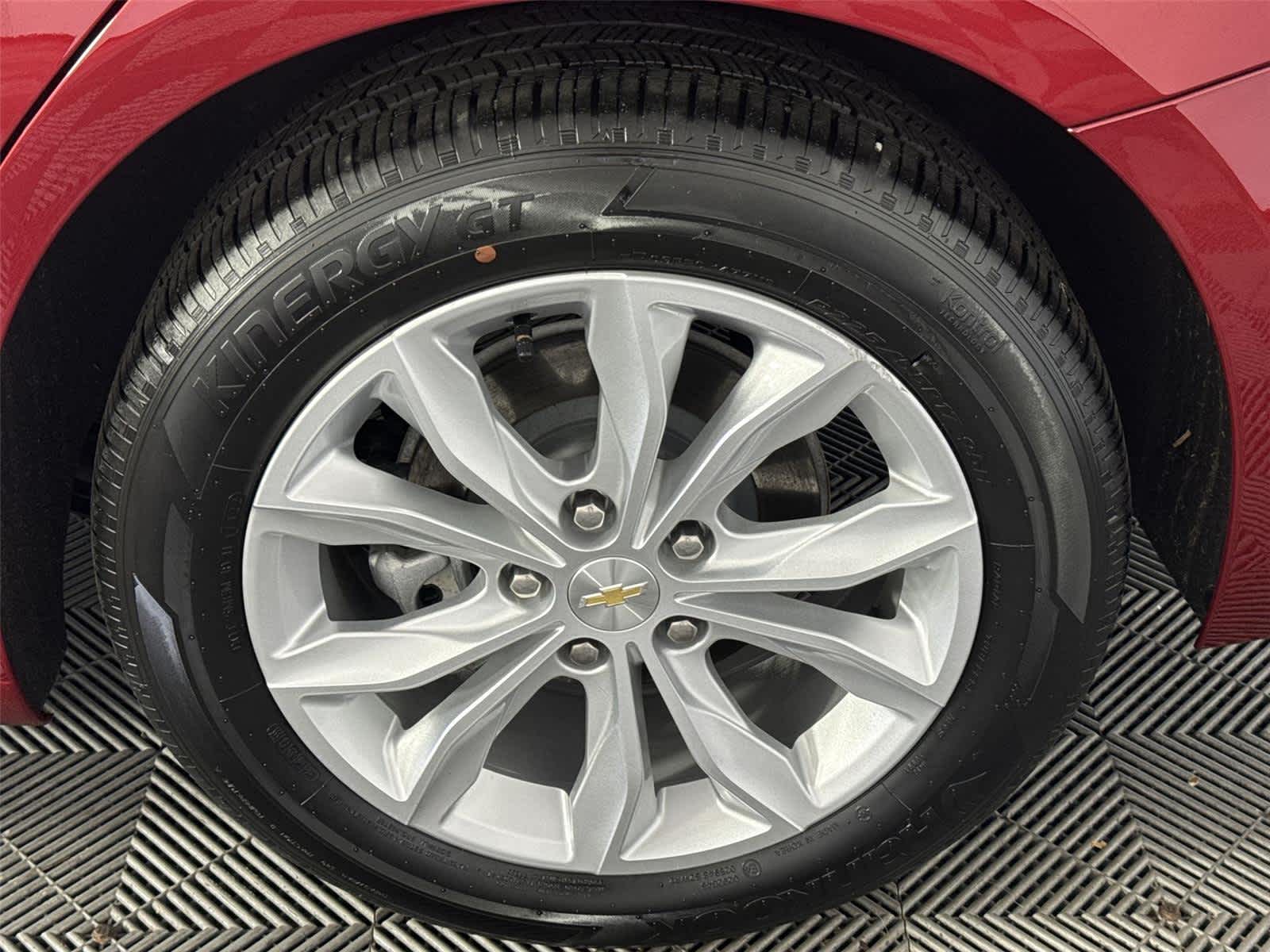 Thumbnail: 2023 Chevrolet Malibu - 12