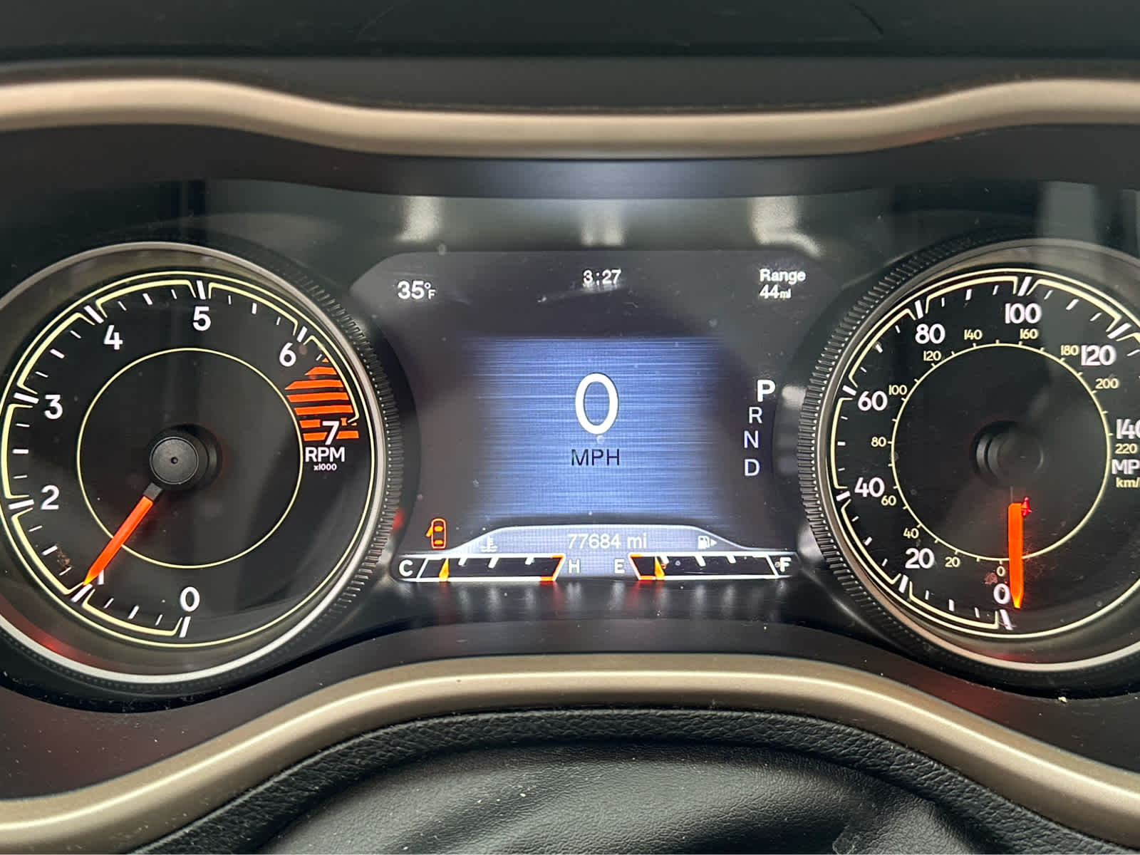 Thumbnail: 2018 Jeep Cherokee - 13