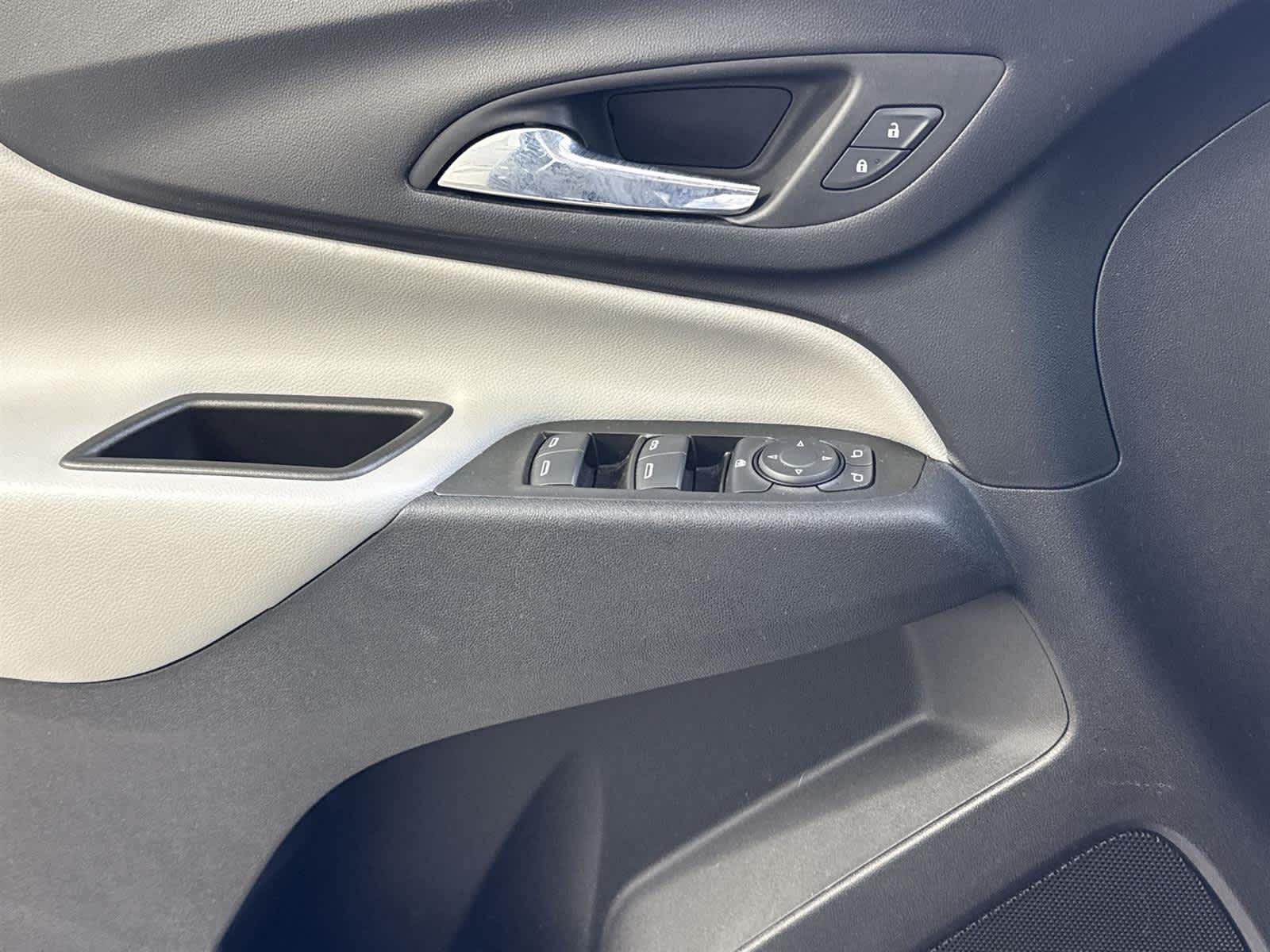 Thumbnail: 2023 Chevrolet Equinox - 21