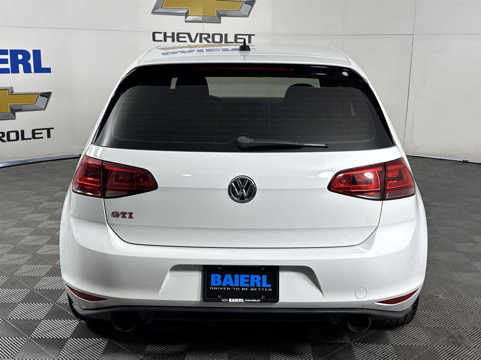 Thumbnail: 2017 Volkswagen Golf - 4