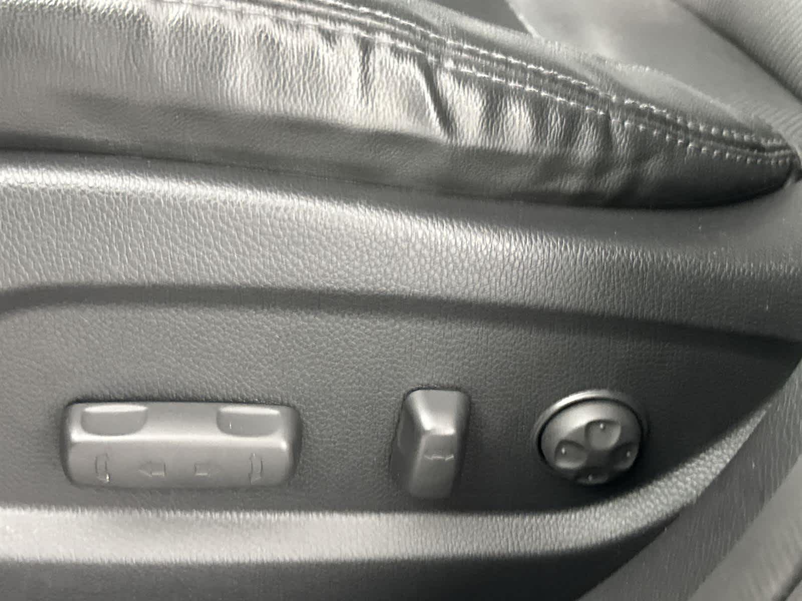 Thumbnail: 2016 Hyundai Santa Fe - 12