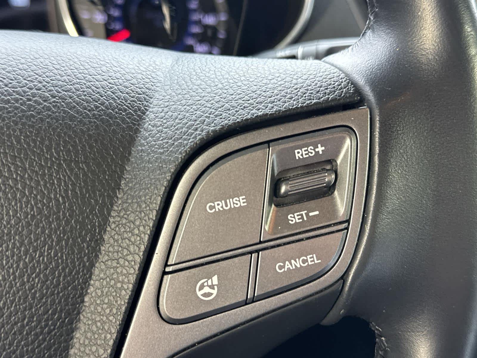 Thumbnail: 2016 Hyundai Santa Fe - 25