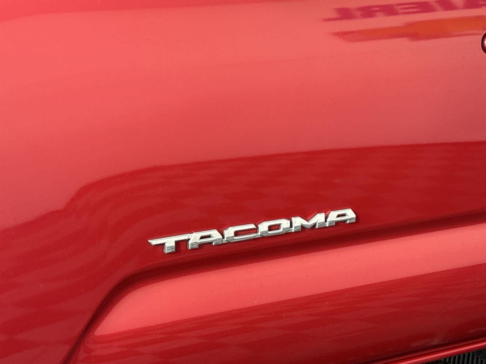 Thumbnail: 2022 Toyota Tacoma - 10