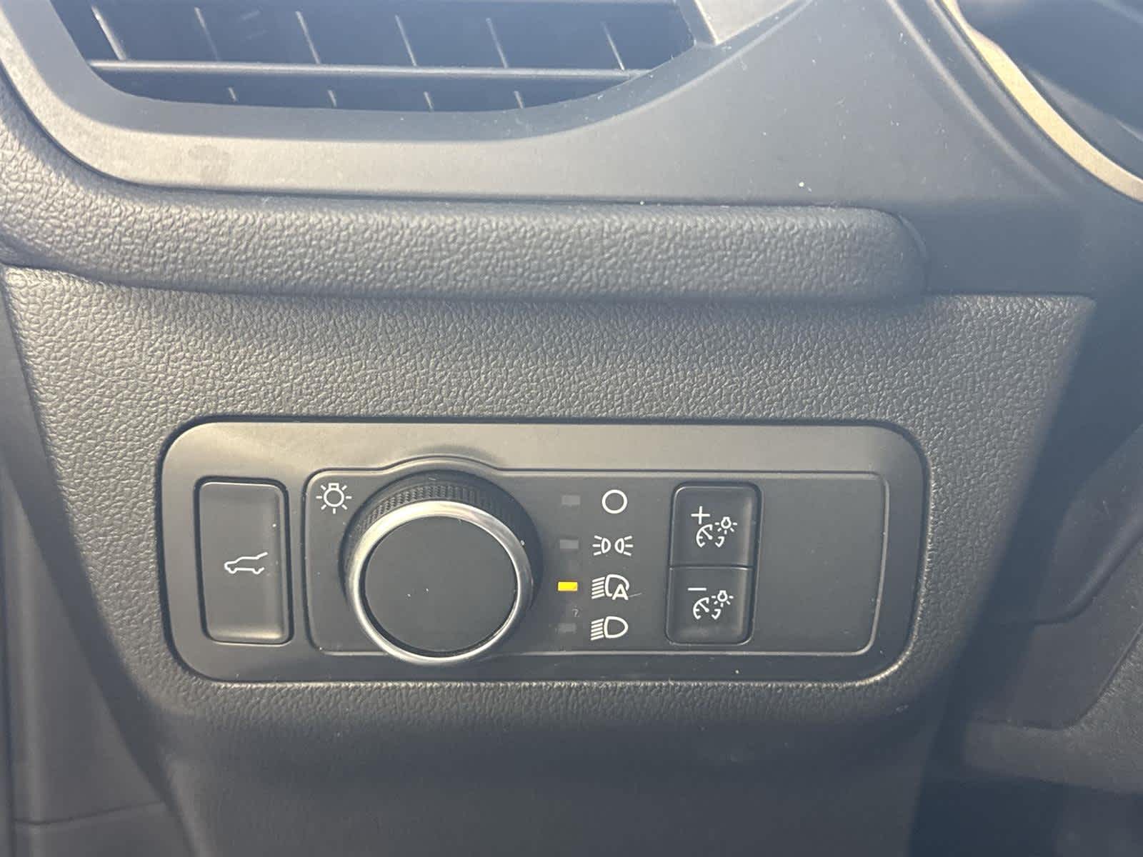 Thumbnail: 2022 Ford Escape - 23