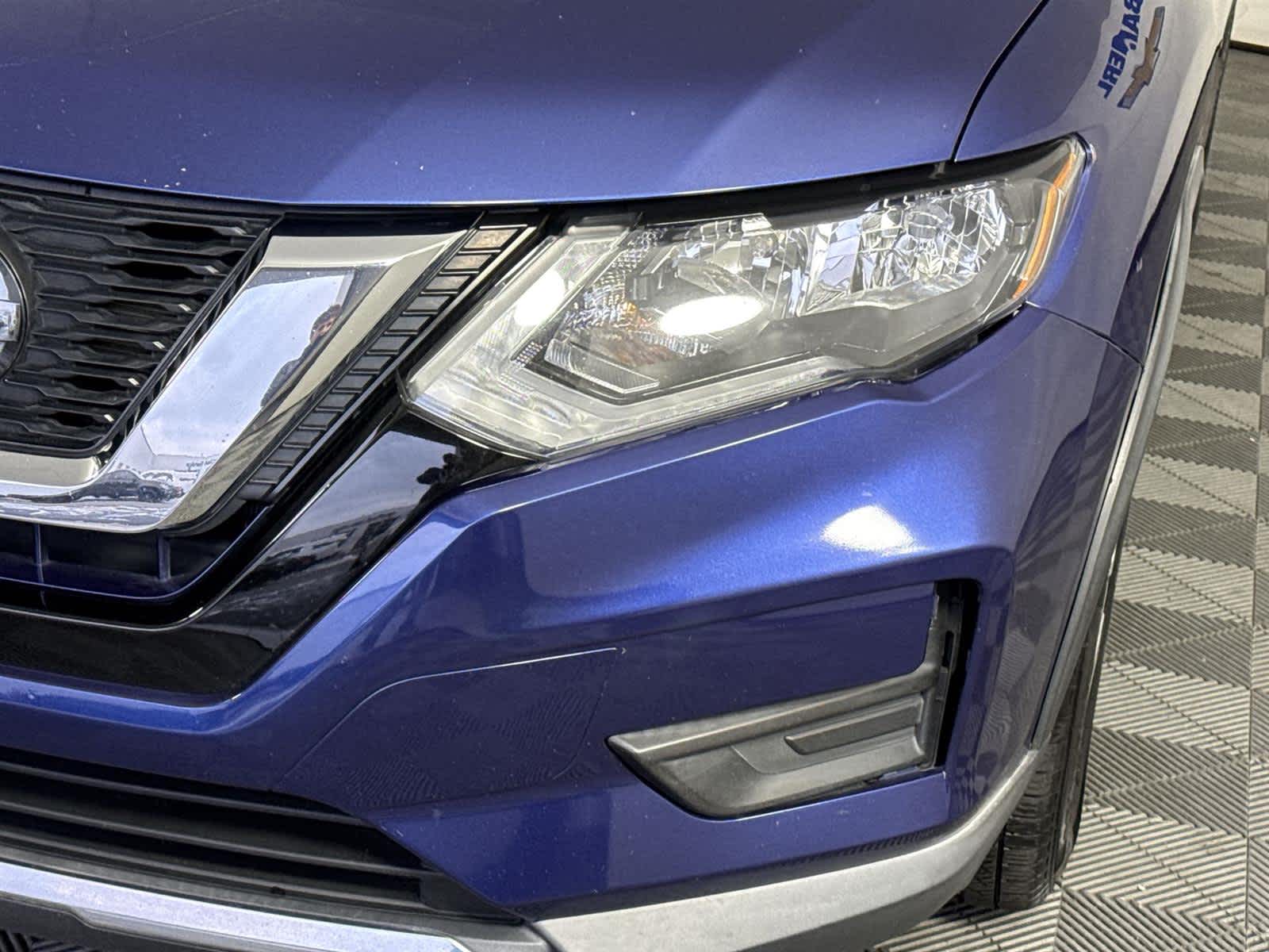 Thumbnail: 2020 Nissan Rogue - 9