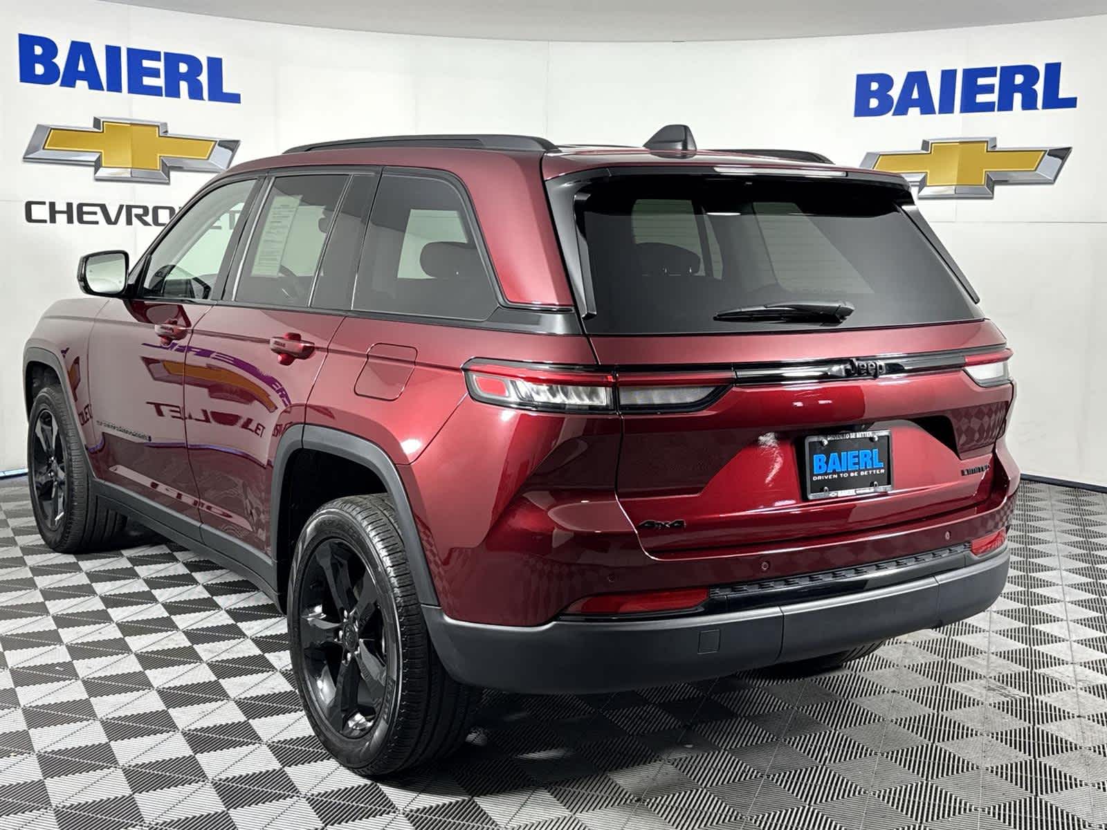 Thumbnail: 2023 Jeep Grand Cherokee - 3