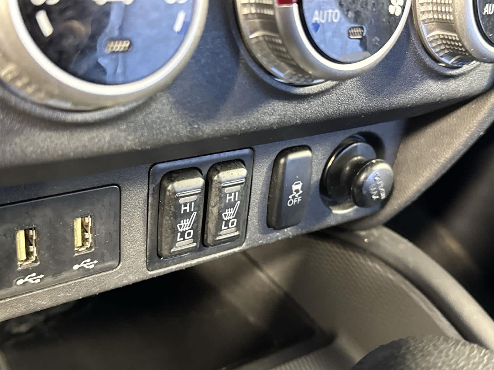 Thumbnail: 2020 Mitsubishi Outlander Sport - 19