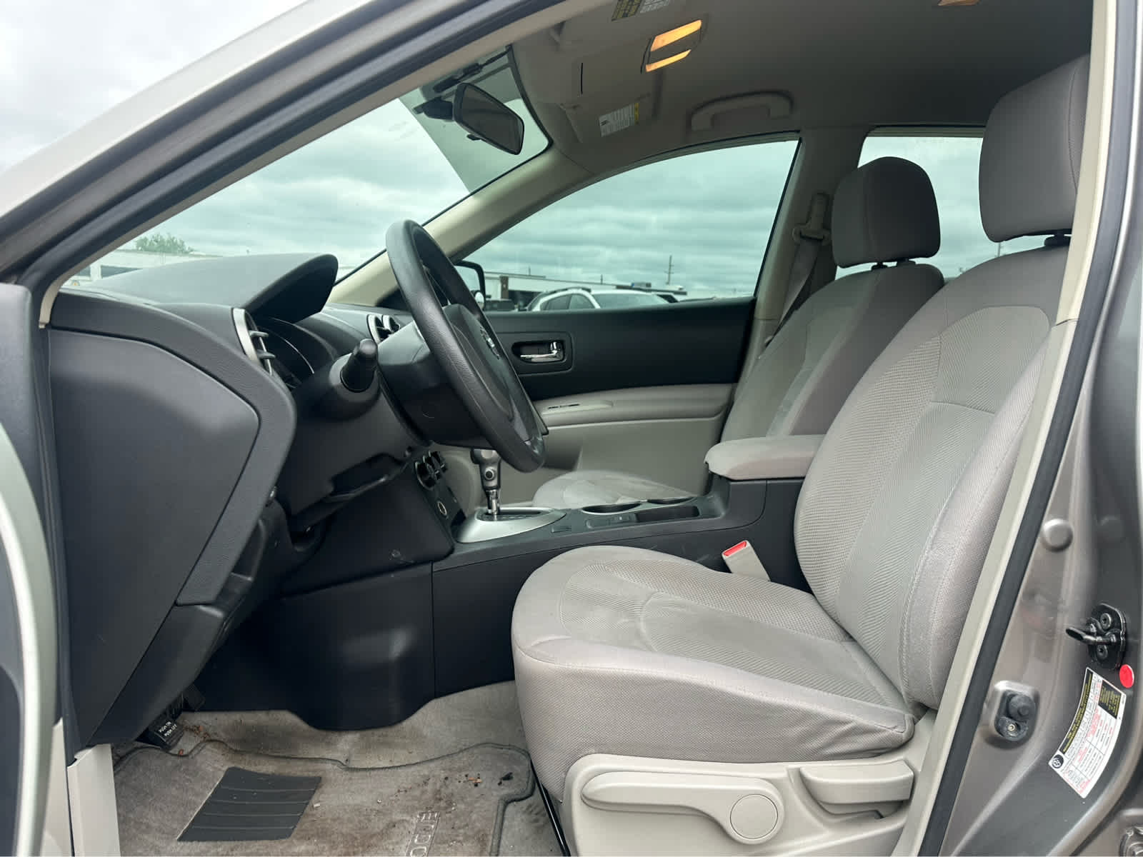 2013 Nissan Rogue S 9