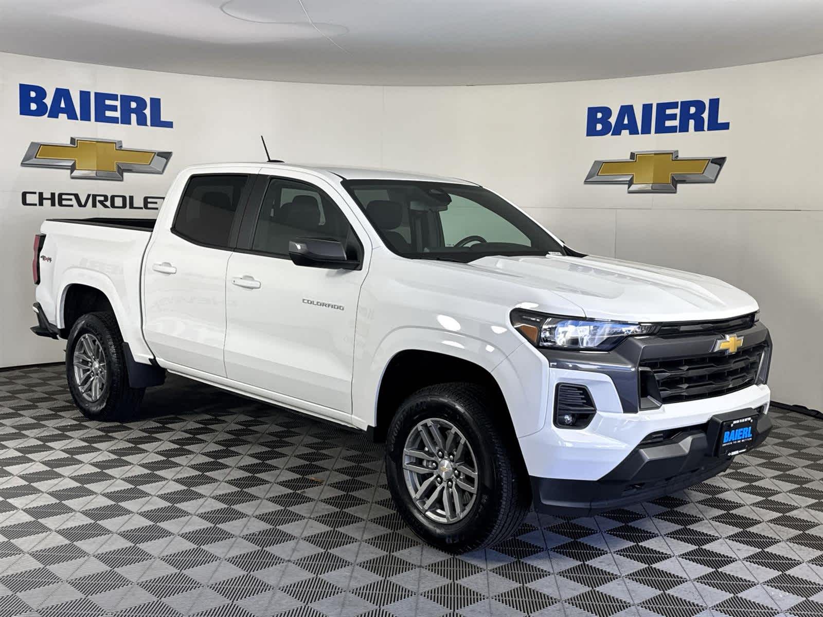 Thumbnail: 2024 Chevrolet Colorado - 7