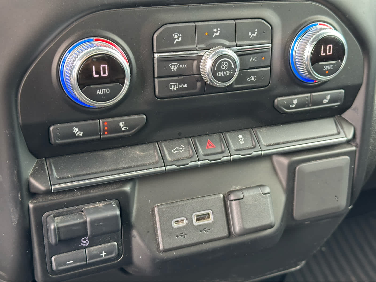 Thumbnail: 2022 GMC Sierra 2500 - 15
