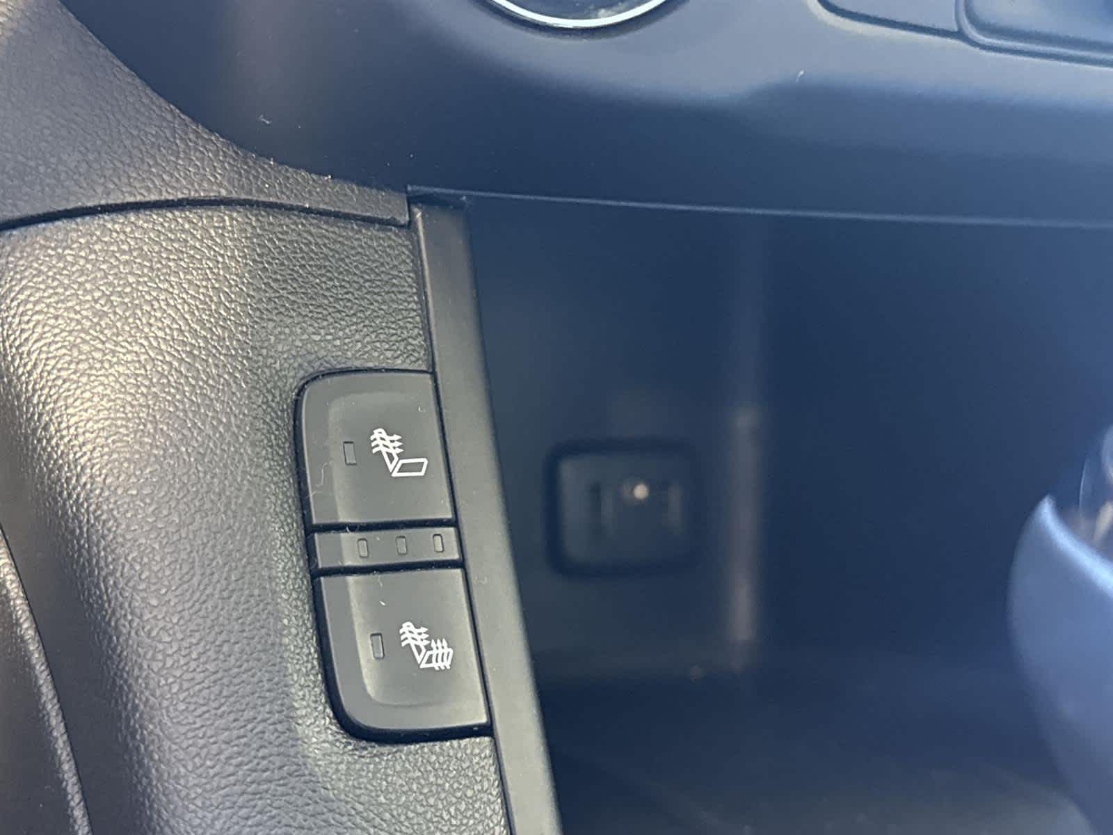 Thumbnail: 2017 GMC Acadia - 22