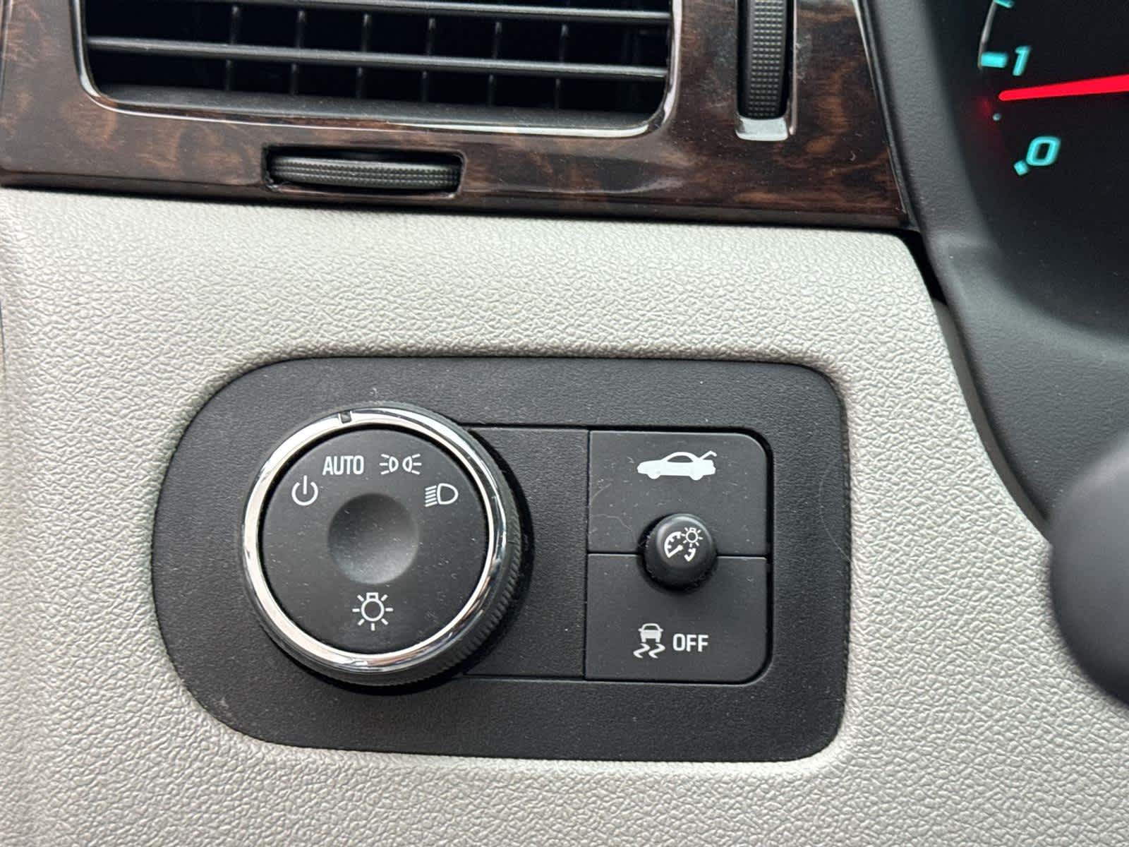 Thumbnail: 2013 Chevrolet Impala - 21