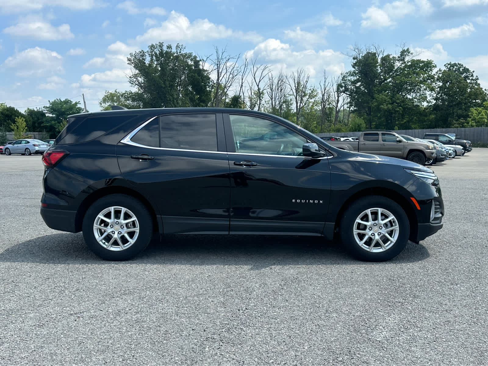 Thumbnail: 2022 Chevrolet Equinox - 6