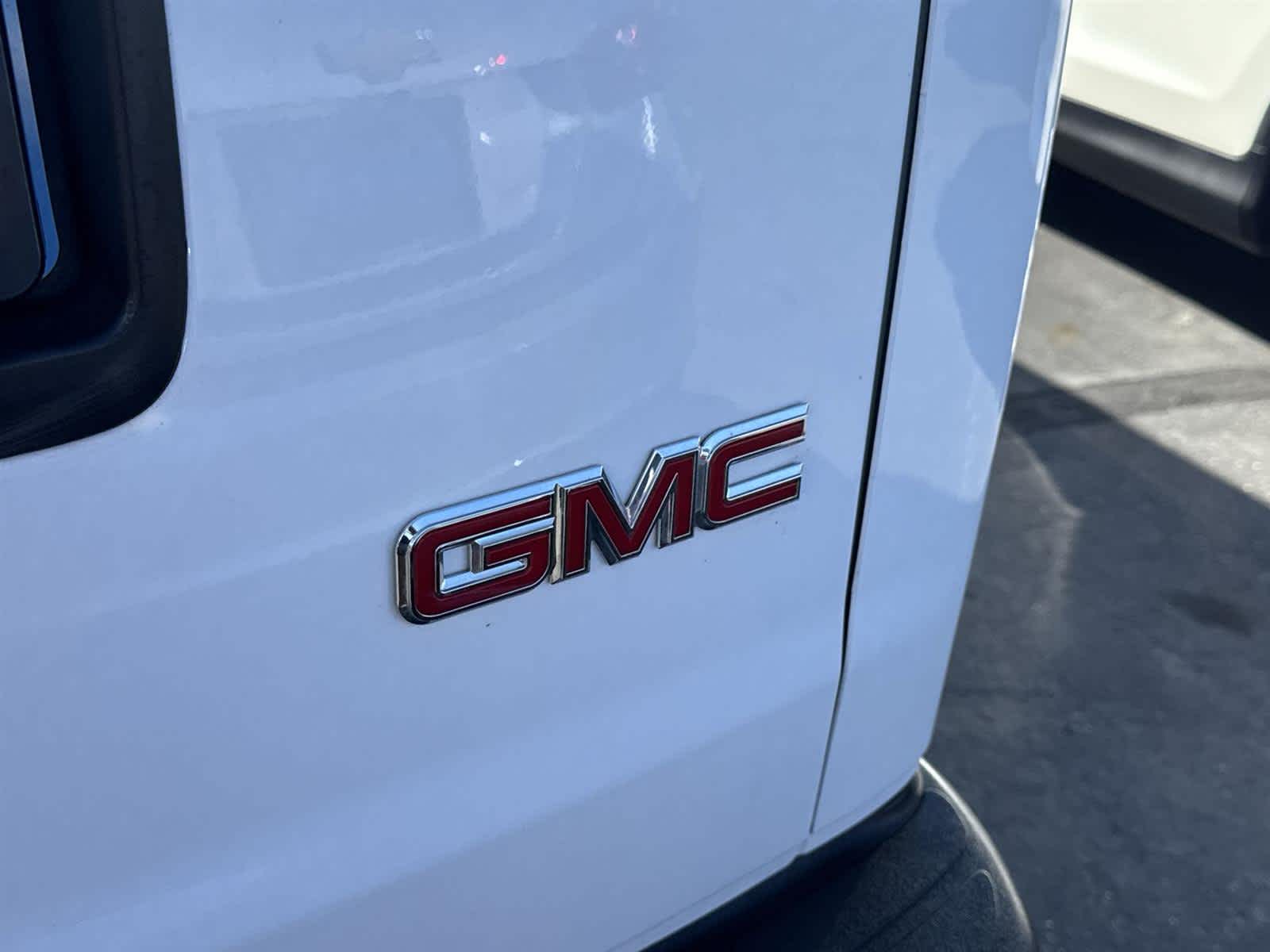 Thumbnail: 2024 GMC Savana - 29