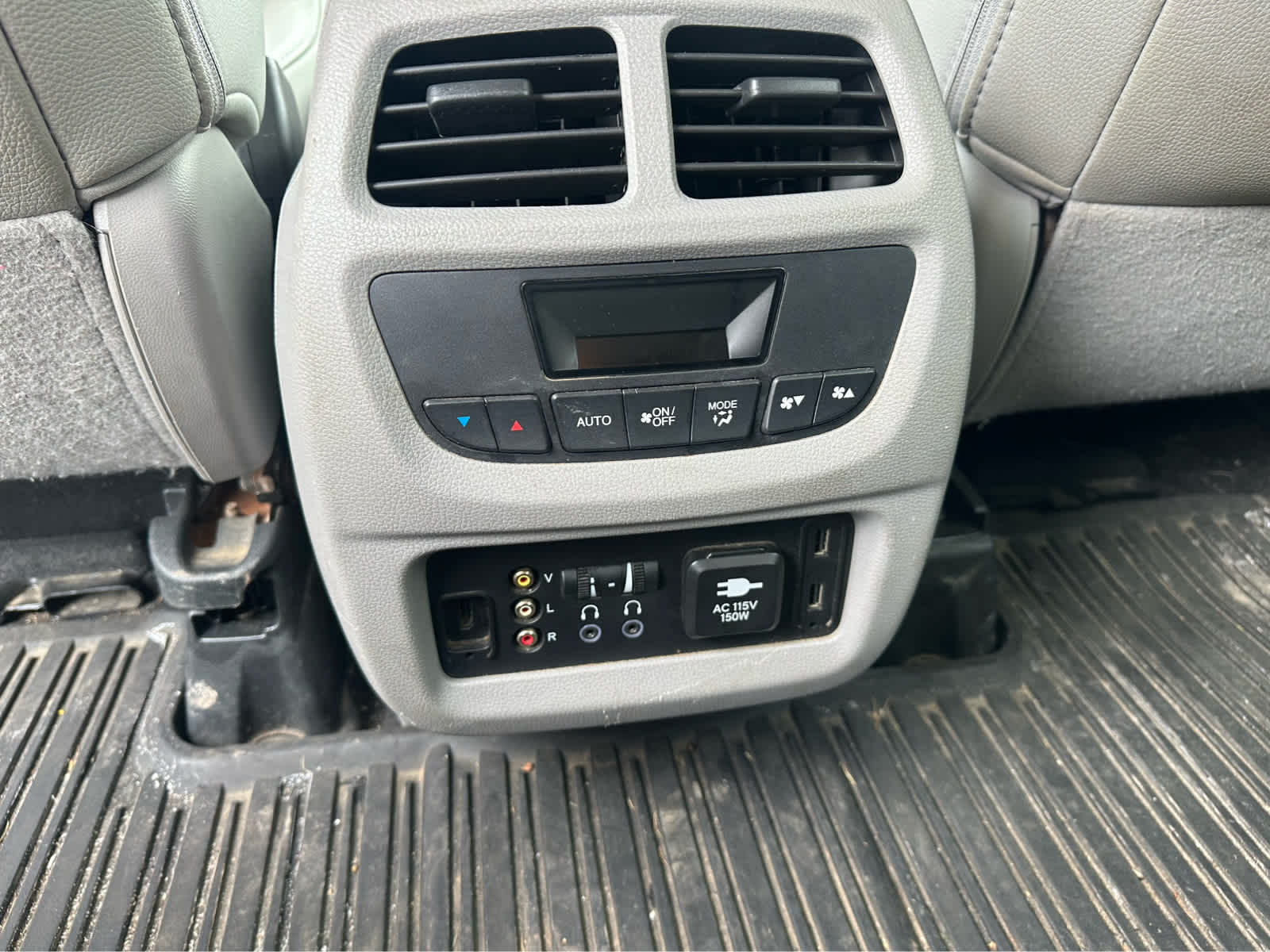 Thumbnail: 2018 Honda Pilot - 27