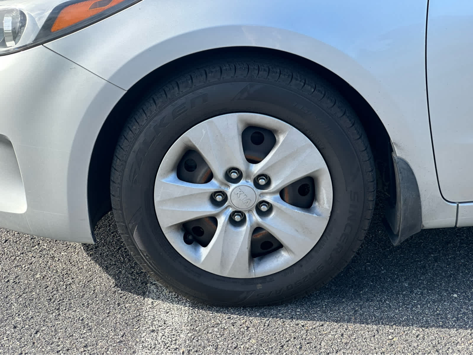 Thumbnail: 2018 Kia Forte - 20