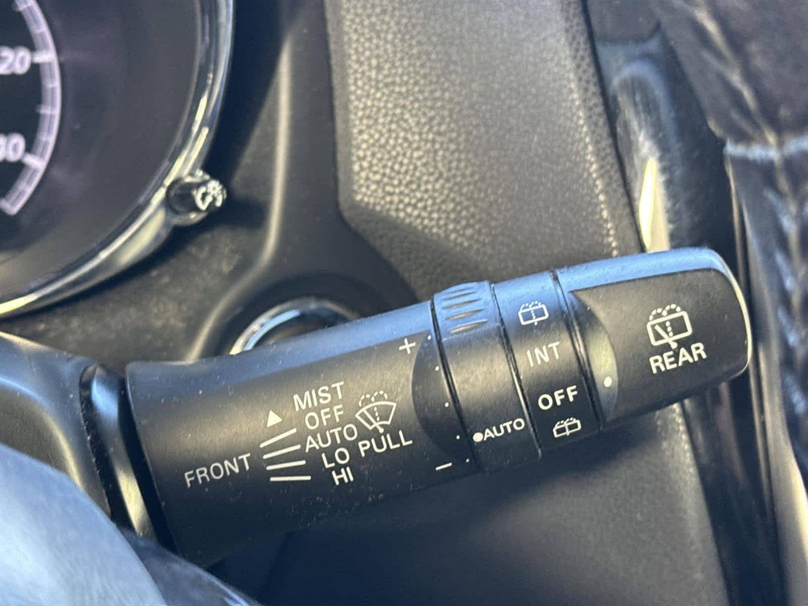 Thumbnail: 2020 Mitsubishi Outlander Sport - 27