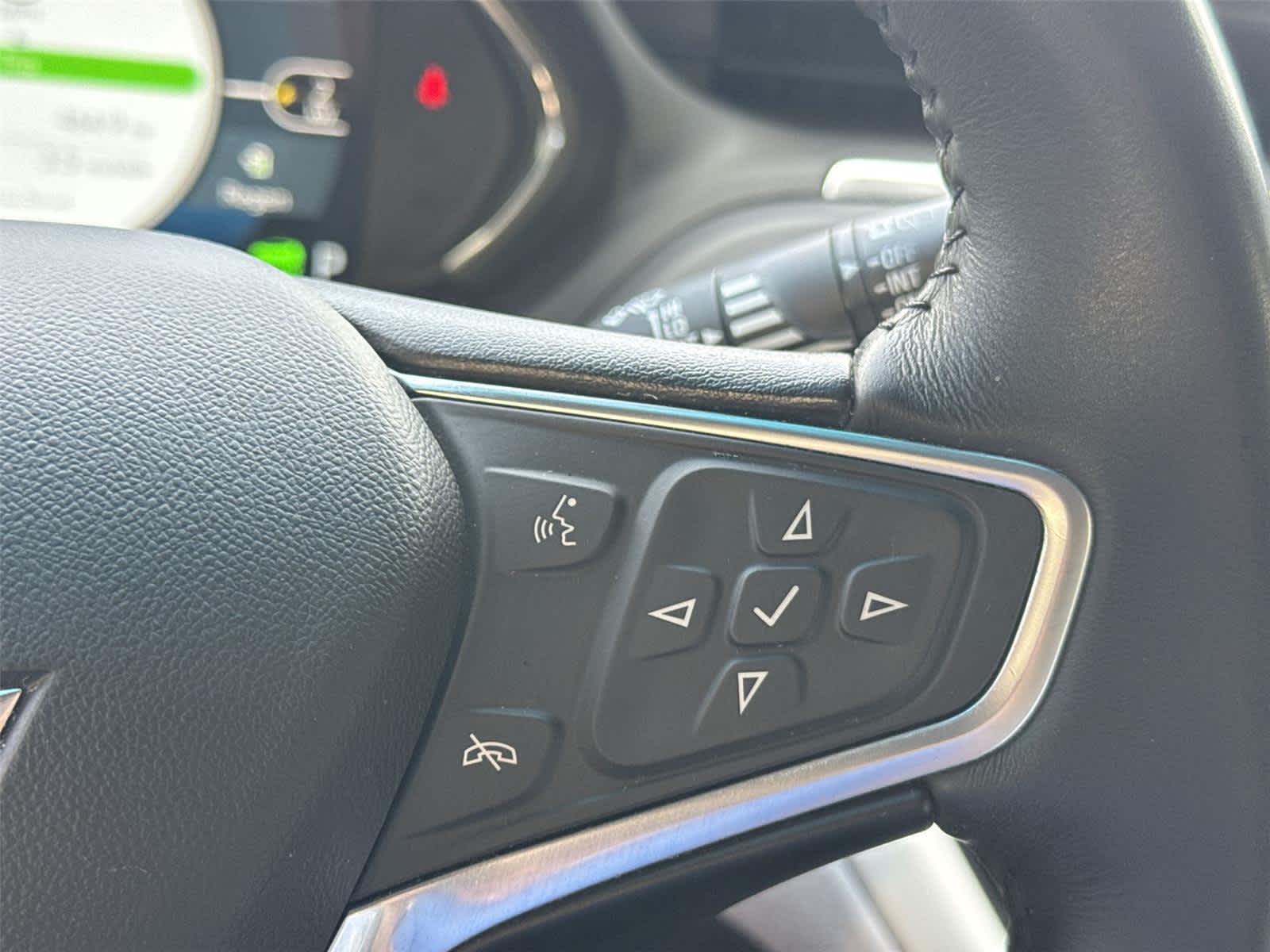 Thumbnail: 2017 Chevrolet Bolt EV - 24