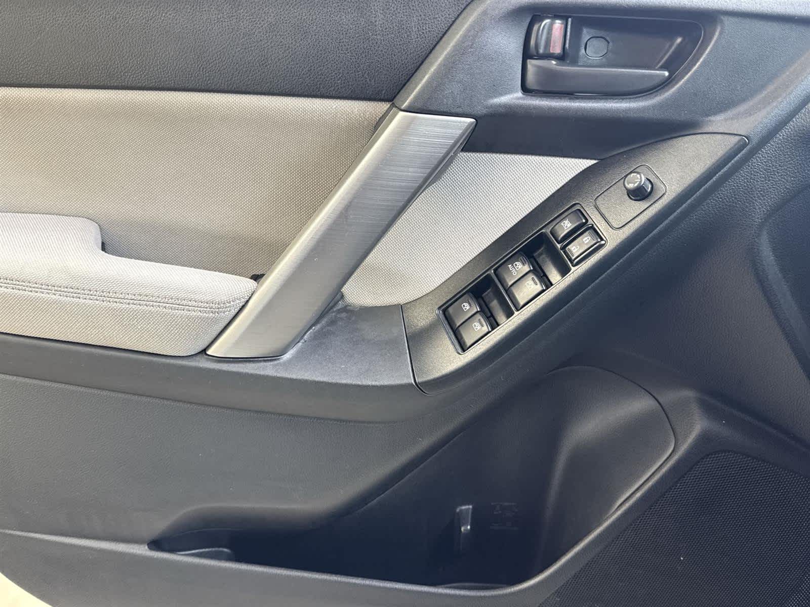 Thumbnail: 2015 Subaru Forester - 23