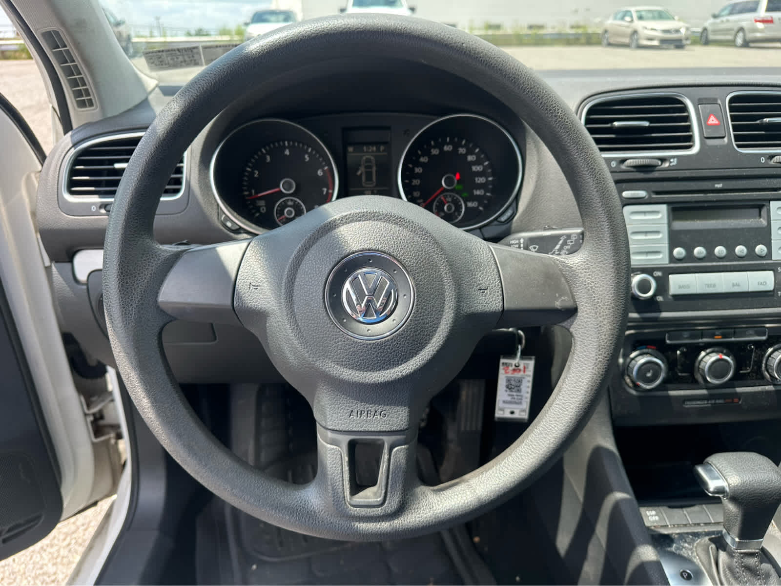 Thumbnail: 2010 Volkswagen Golf - 11