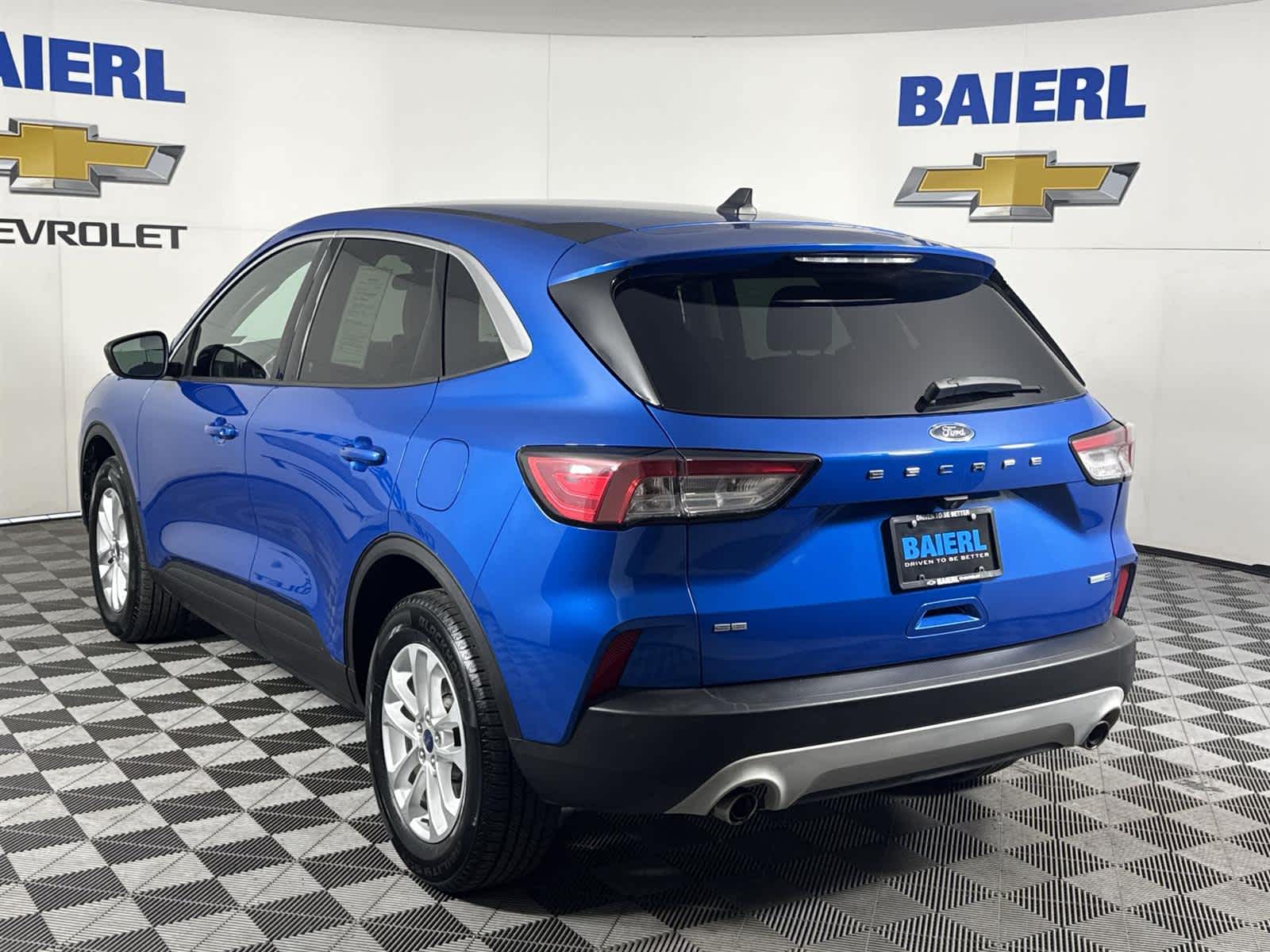 Thumbnail: 2020 Ford Escape - 3