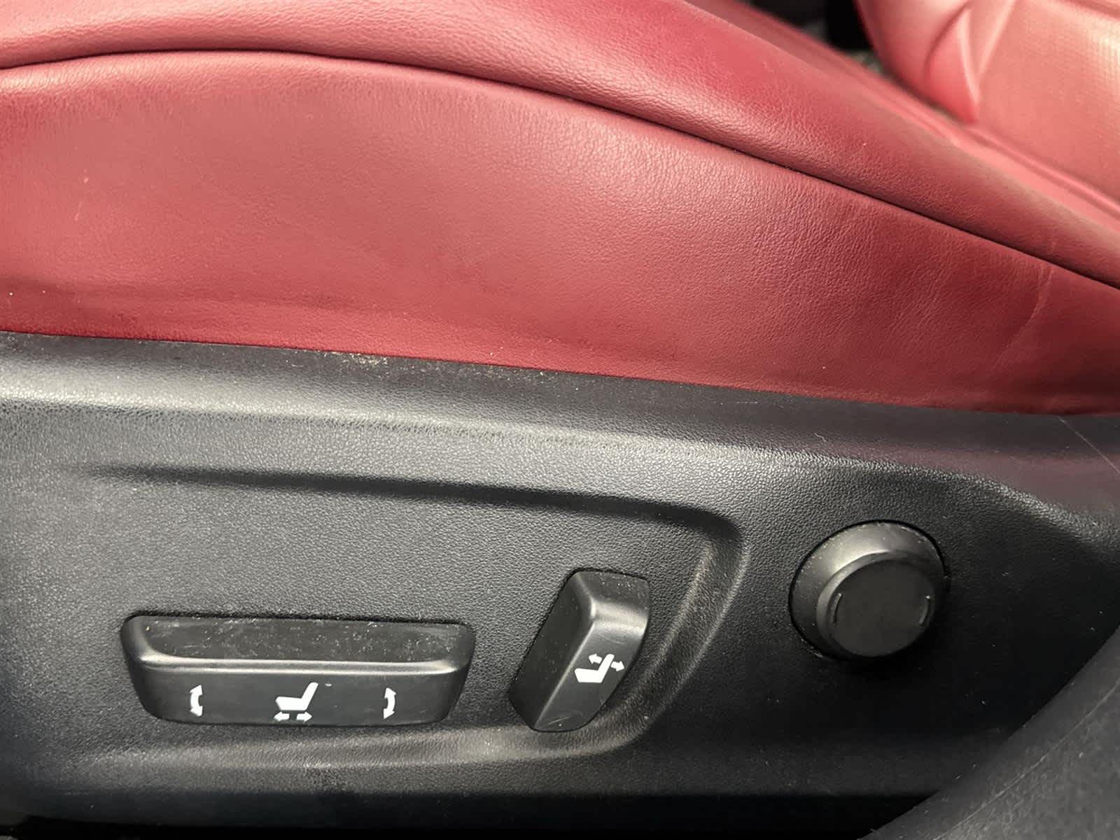 Thumbnail: 2018 Lexus IS - 12