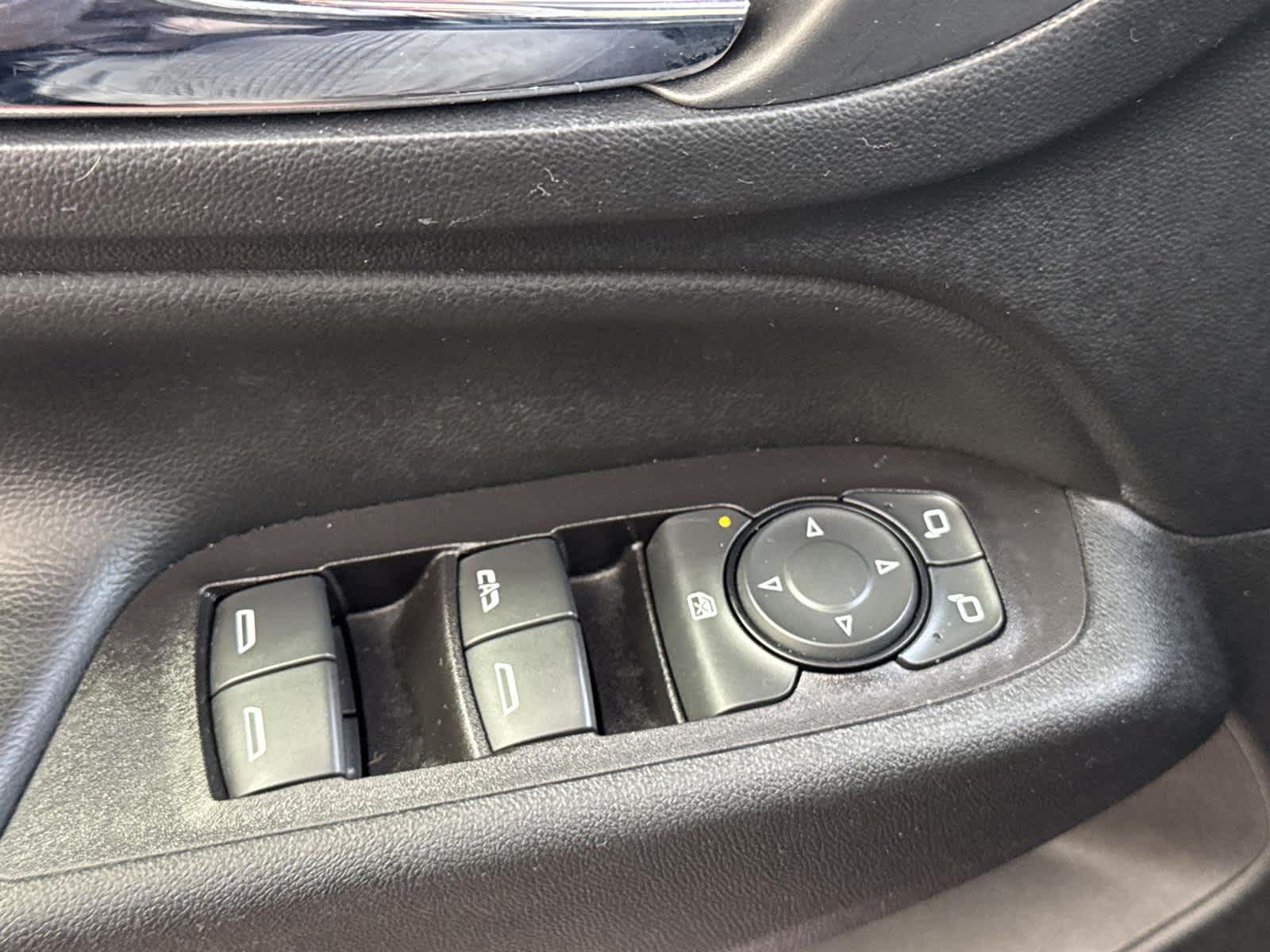 Thumbnail: 2019 Chevrolet Equinox - 22