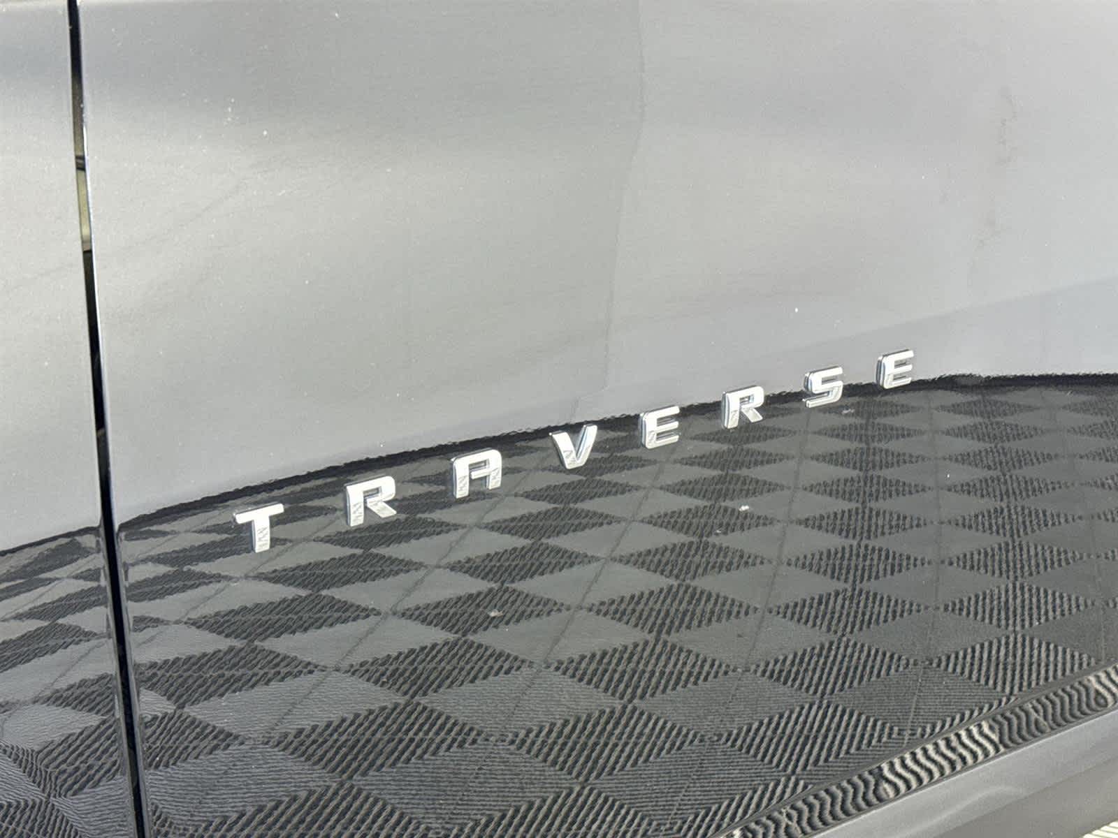 Thumbnail: 2023 Chevrolet Traverse - 10