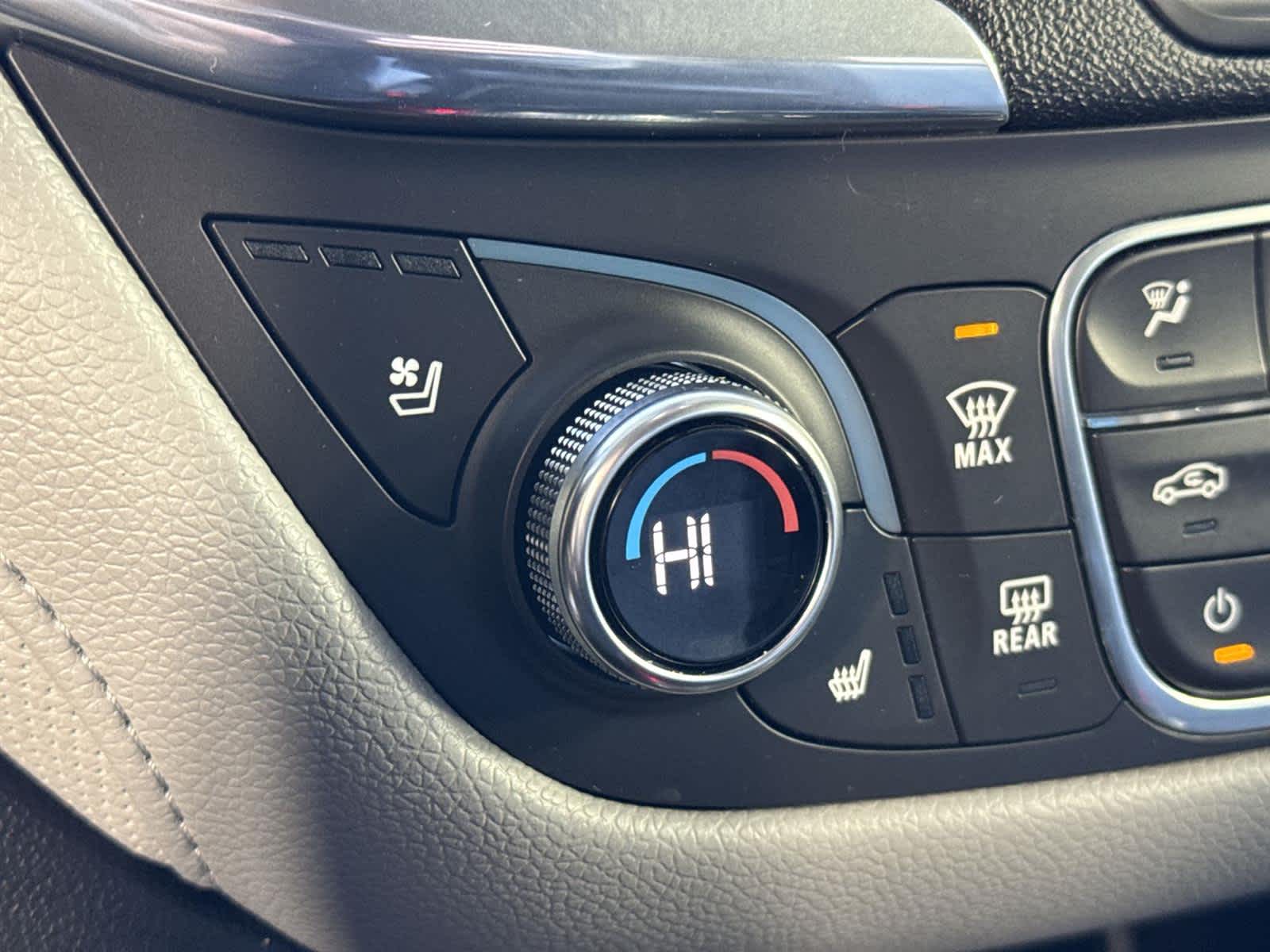 Thumbnail: 2019 Chevrolet Equinox - 23