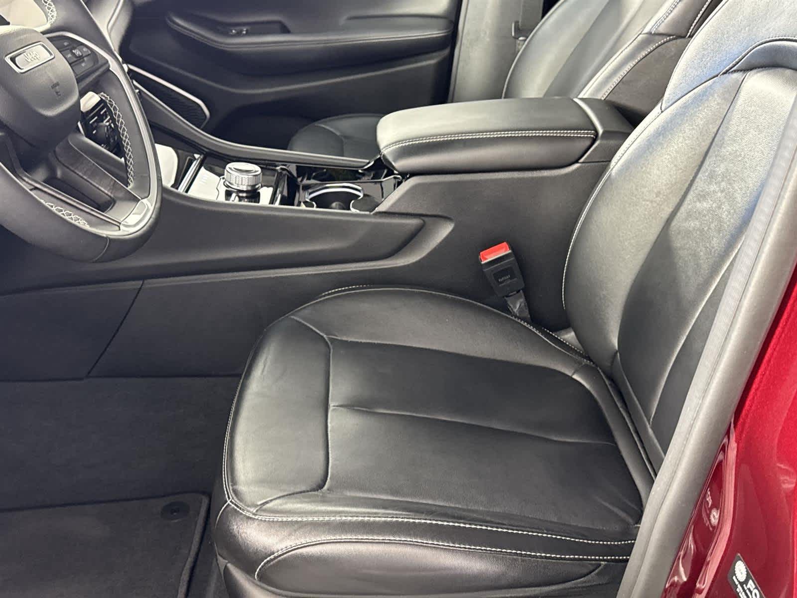 Thumbnail: 2023 Jeep Grand Cherokee - 12