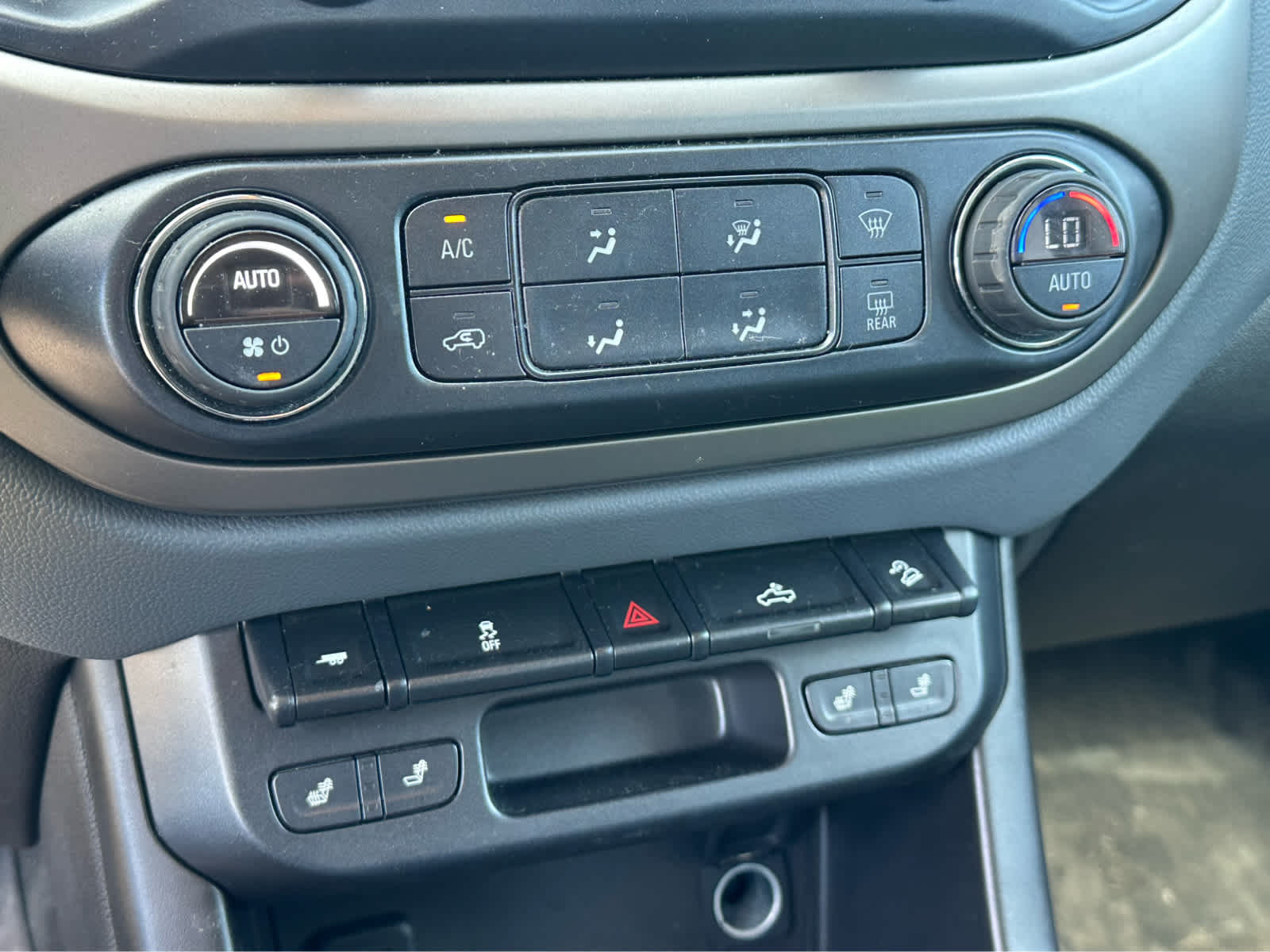 Thumbnail: 2016 Chevrolet Colorado - 16