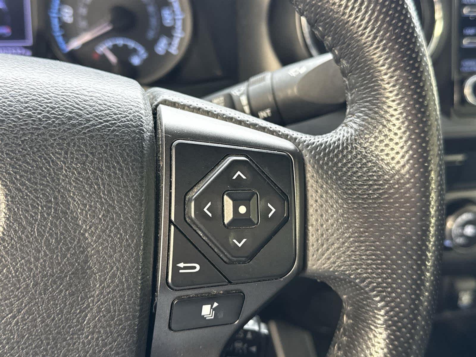 Thumbnail: 2020 Toyota Tacoma - 26