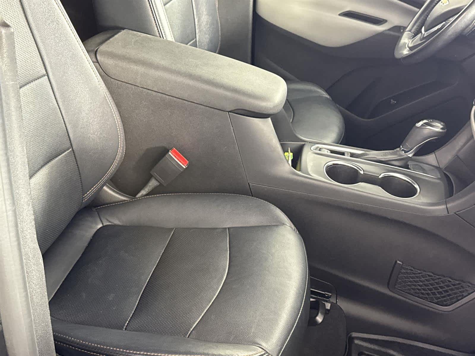 Thumbnail: 2018 Chevrolet Equinox - 16