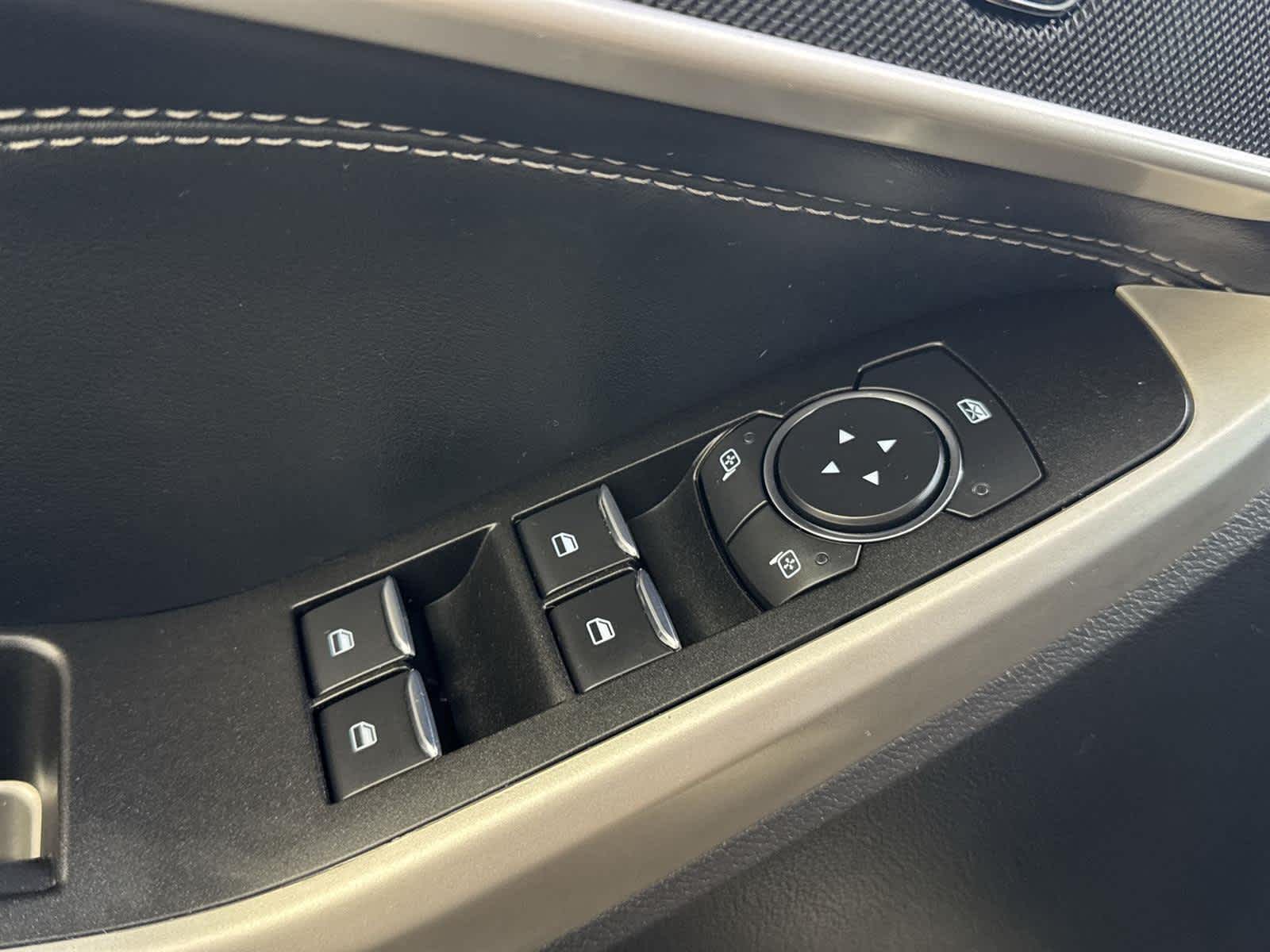 Thumbnail: 2022 Ford Explorer - 21